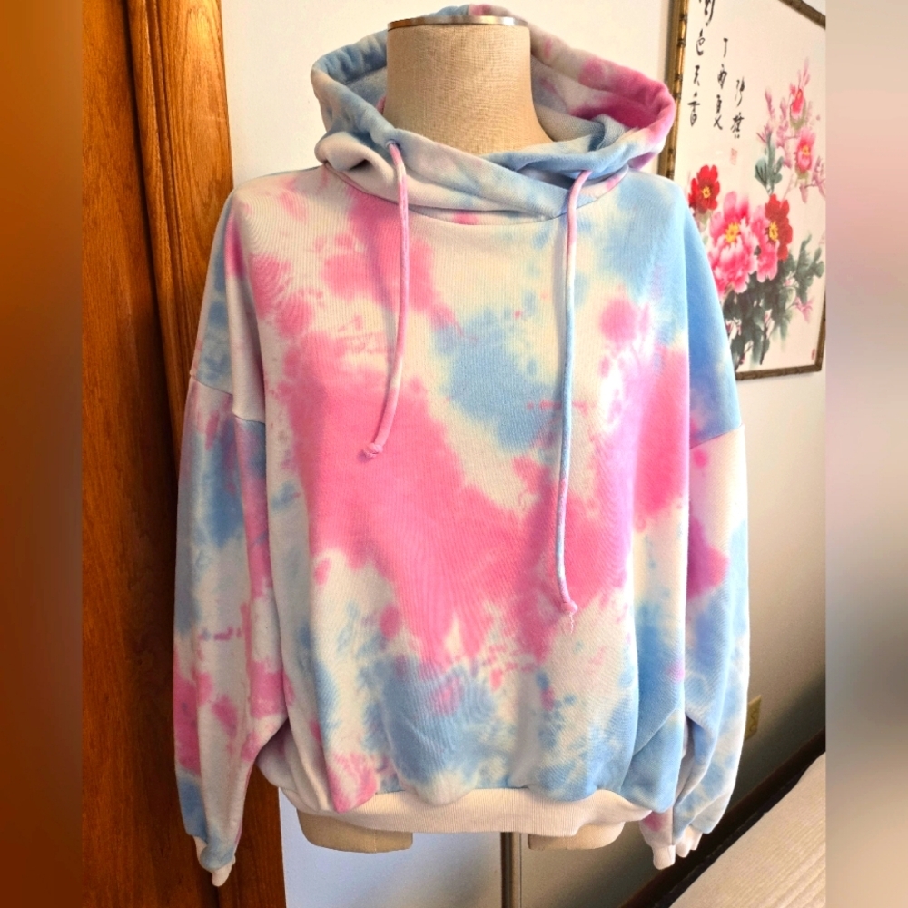 EASEL LOS ANGELES TIE-DYED PINK & BLUE HOODIE. SIZE MEDIUM.